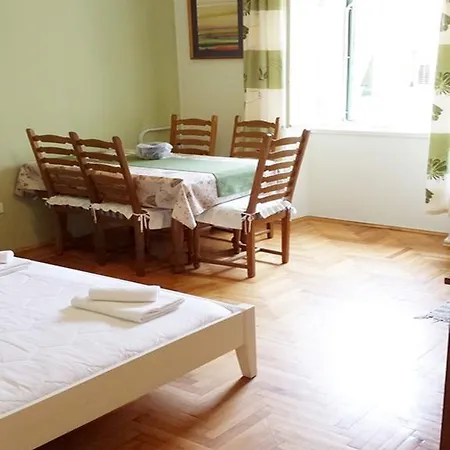 Apartment Klarina *