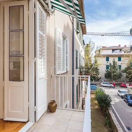 アパート Klarina スプリト